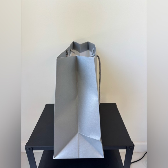 Neiman Marcus gift bag - Picture 2 of 5